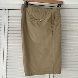Men’s Travis Mathew golf shorts